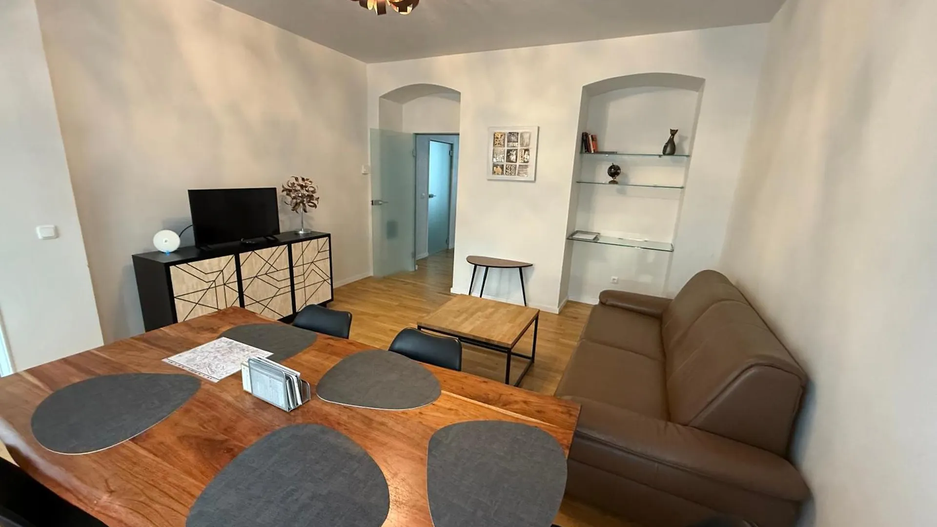 Apartment Number 4 ウィーン